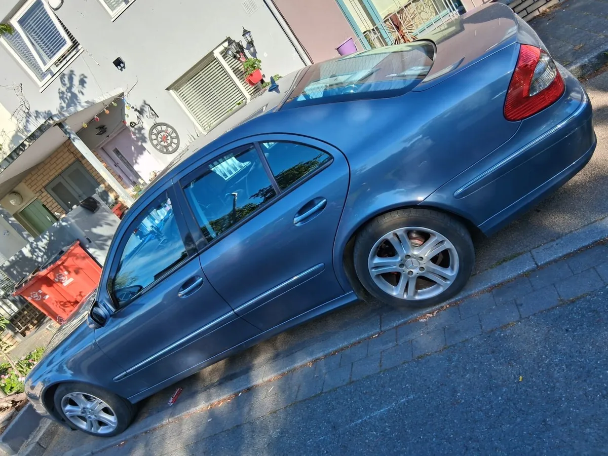 Mercedes e280 3.0 v6 diesel low mileage - Image 3