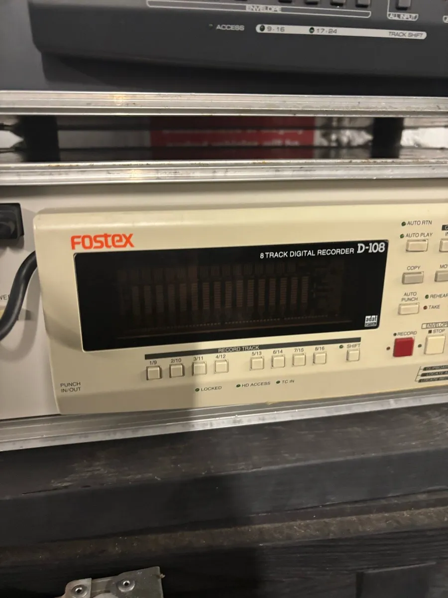 Music equipment - Image 4