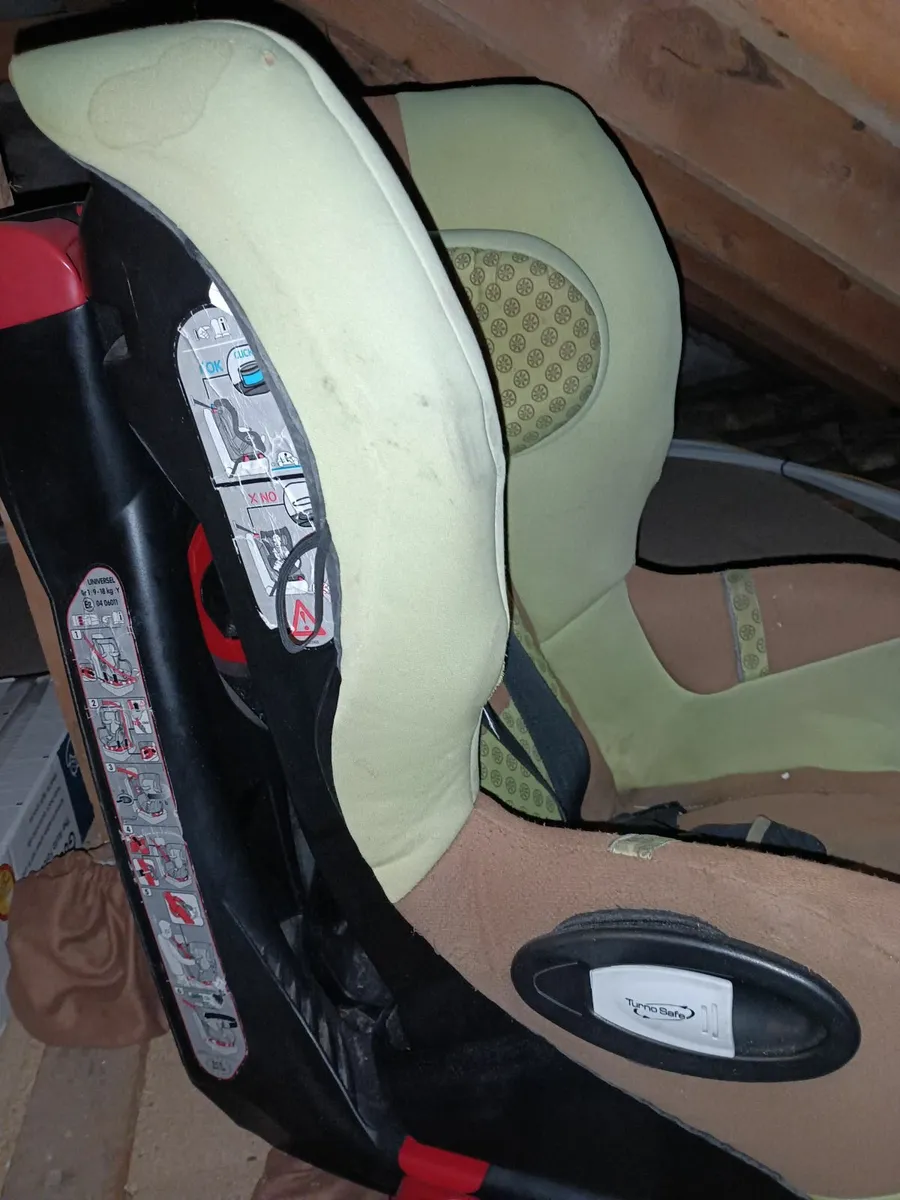 Maxi cosi Axis car seat - Image 1