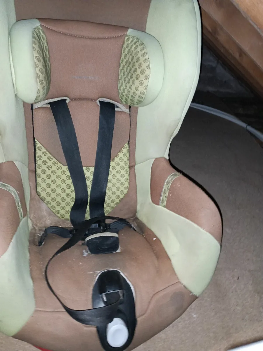 Maxi cosi Axis car seat - Image 3
