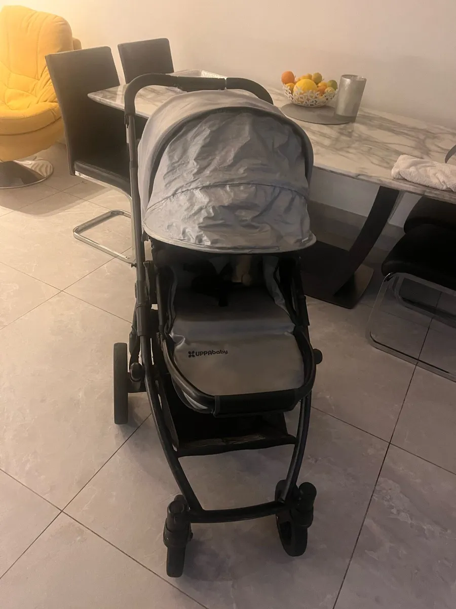 Uppababy Vista Pram - Image 2