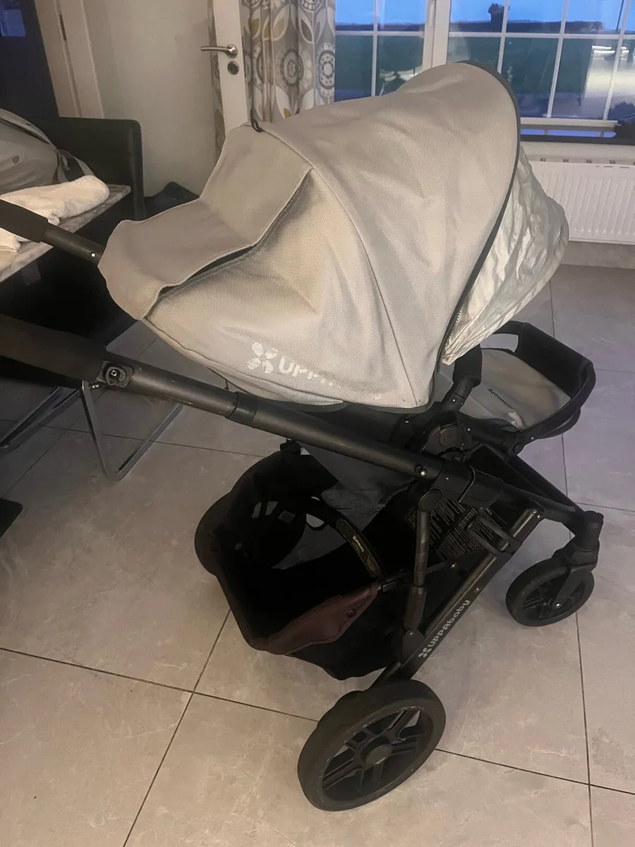 Uppababy Vista Pram - Image 3