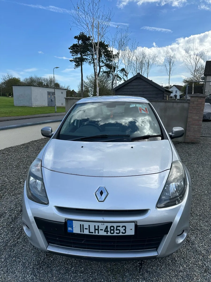 2011 Renault Clio 1.2L - Image 1