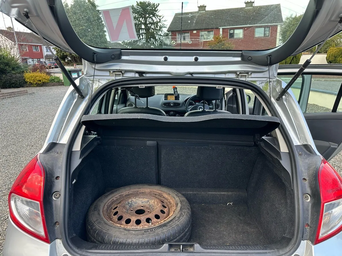 2011 Renault Clio 1.2L - Image 4