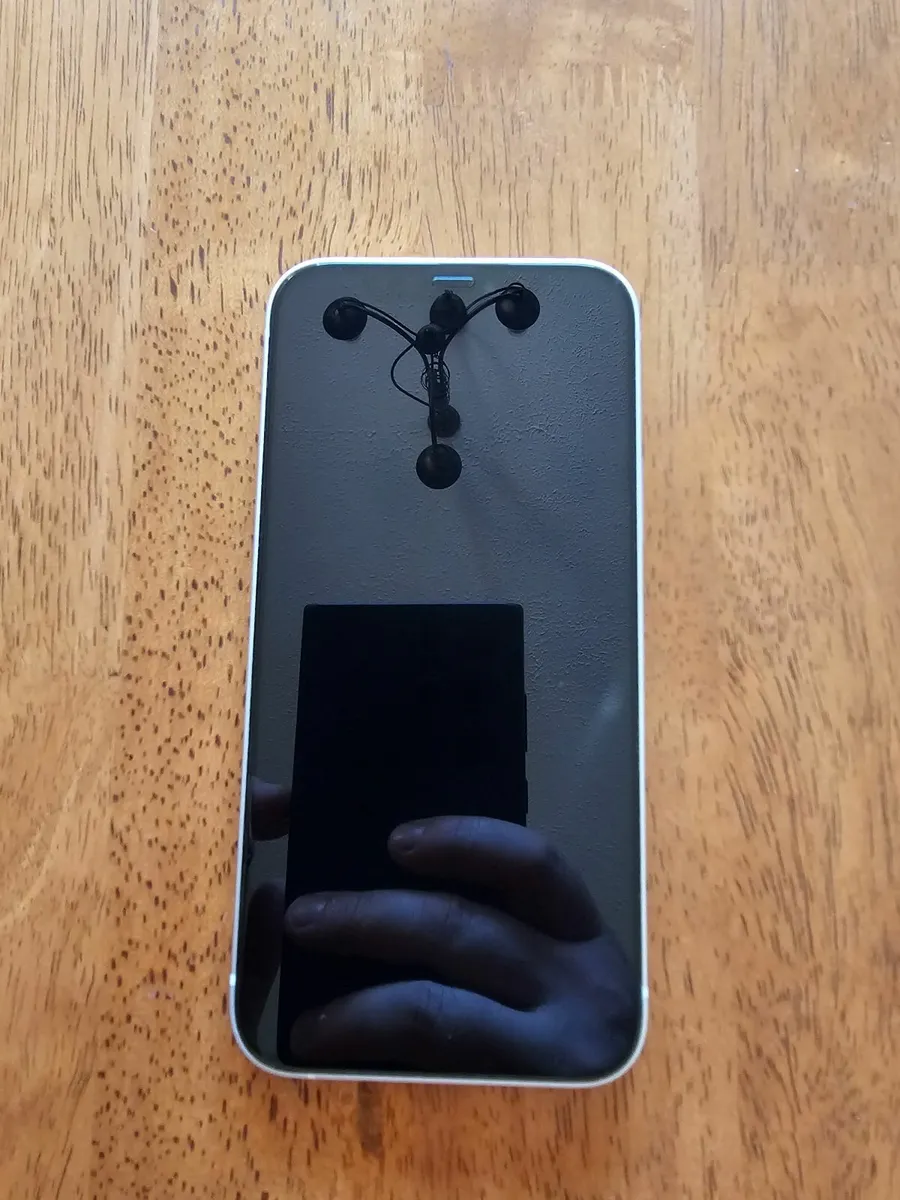 Iphone 12 128gb White - Image 2