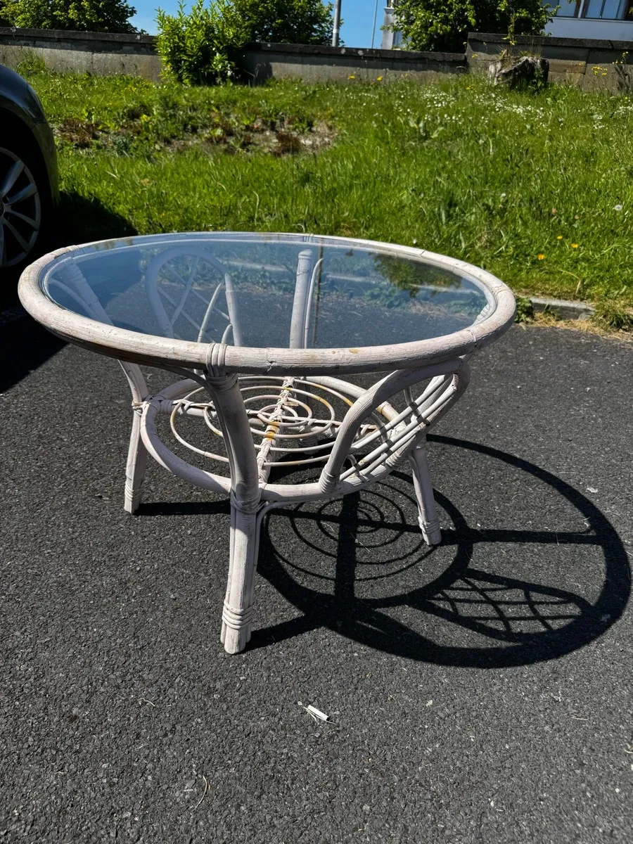 Rattan table - Image 3