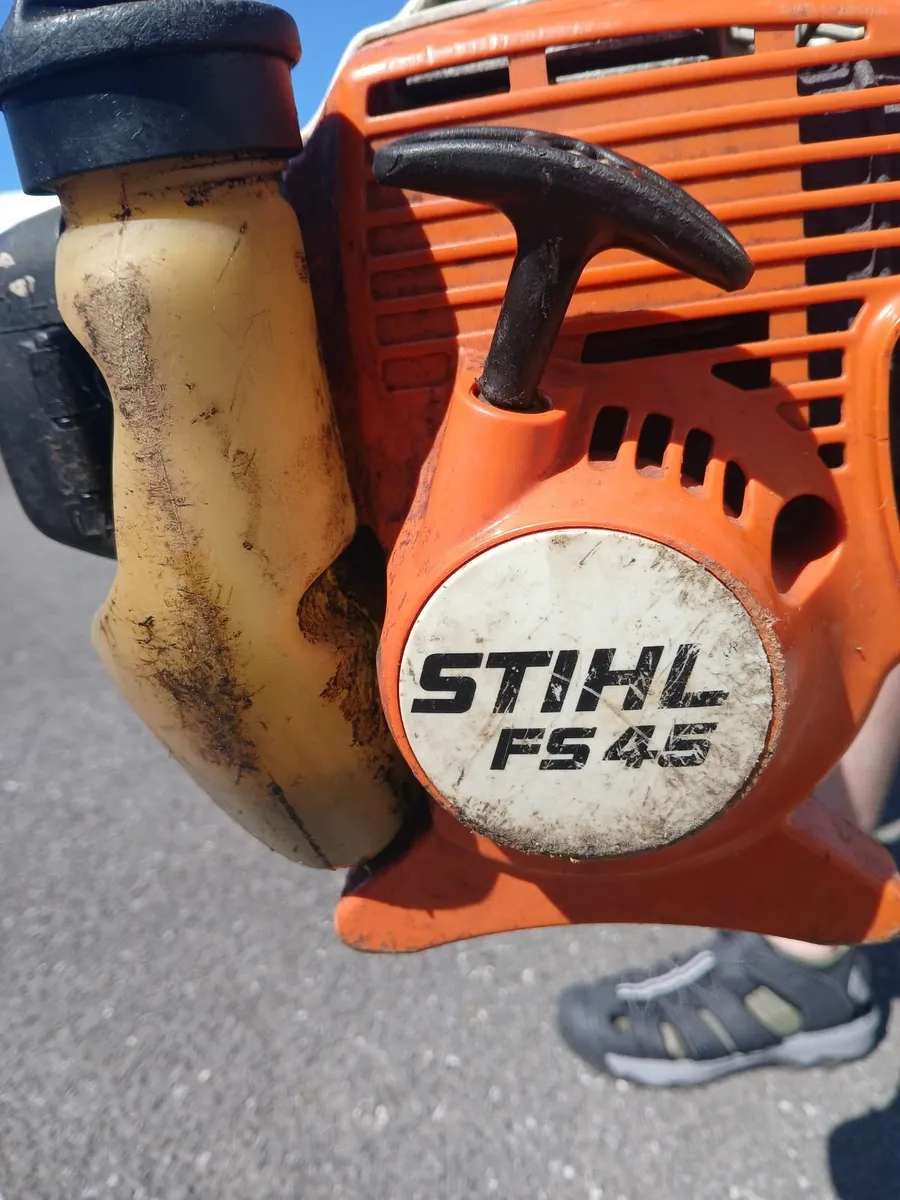 STIHL strimmer - Image 1