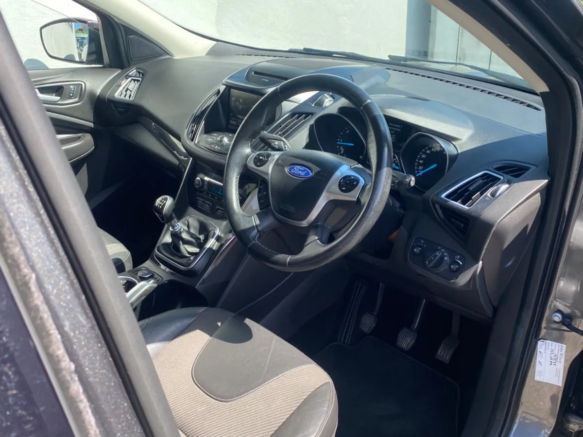 Ford Kuga 5 seat passenger Titanium - Image 4