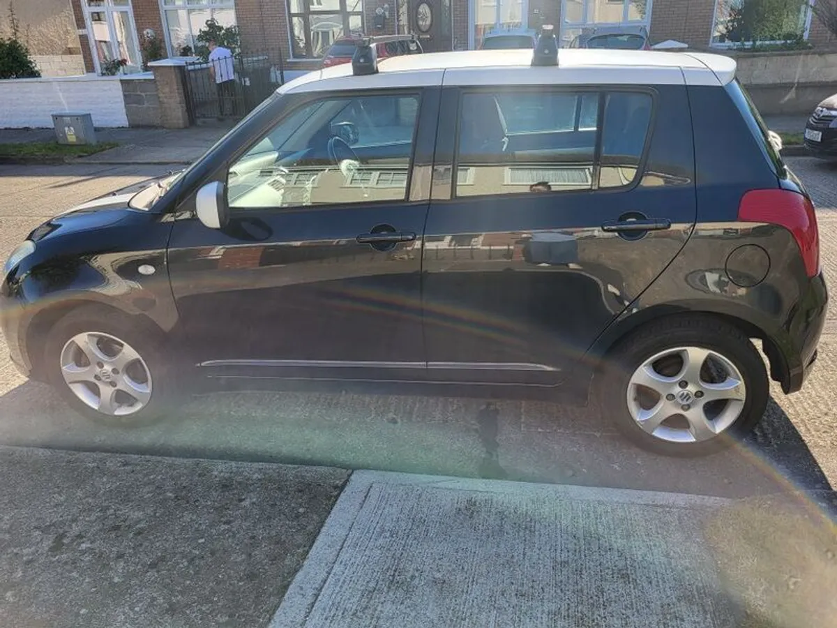 2007 Suzuki Swift - Image 3