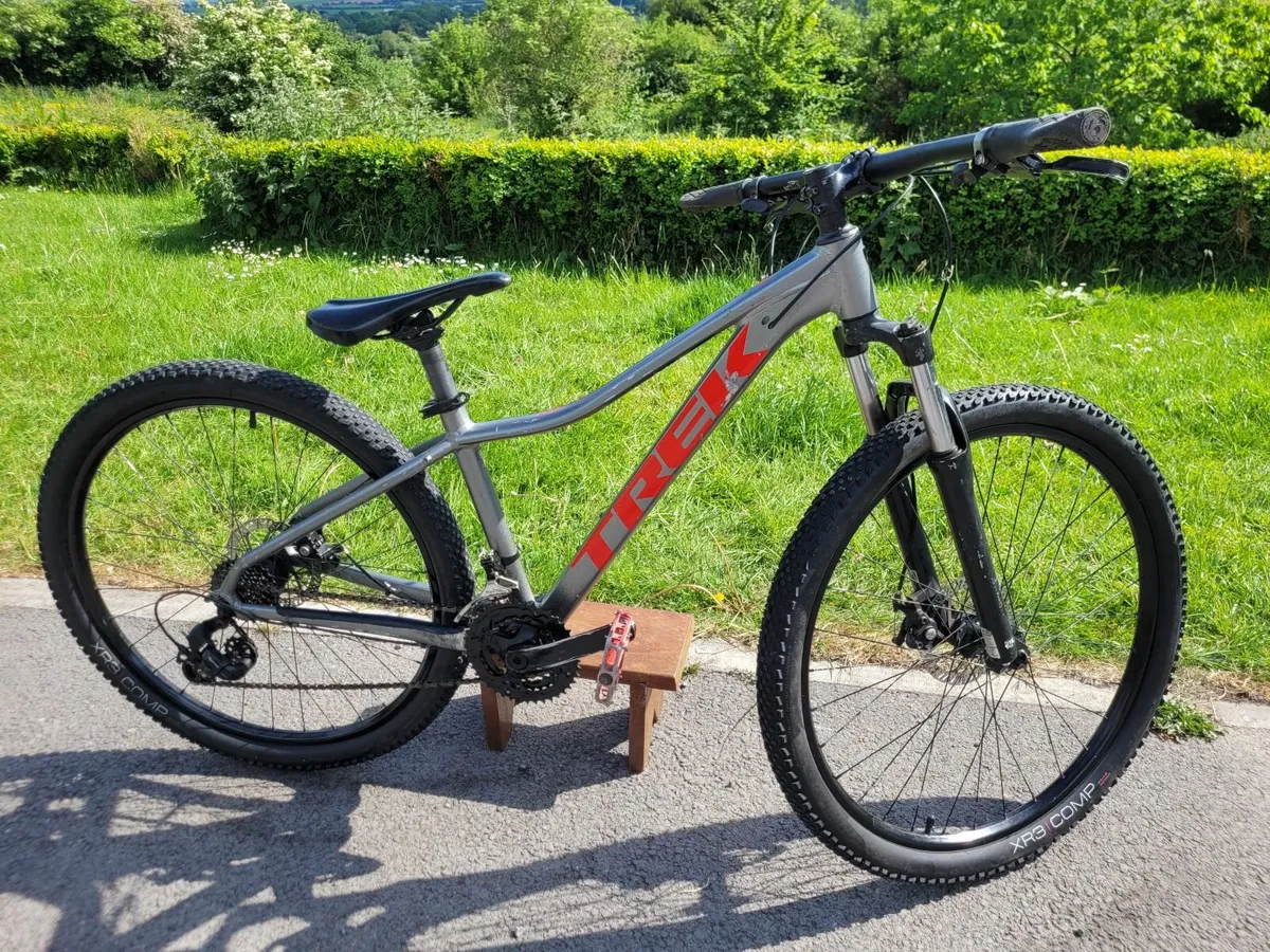 Mountain bike - Image 1