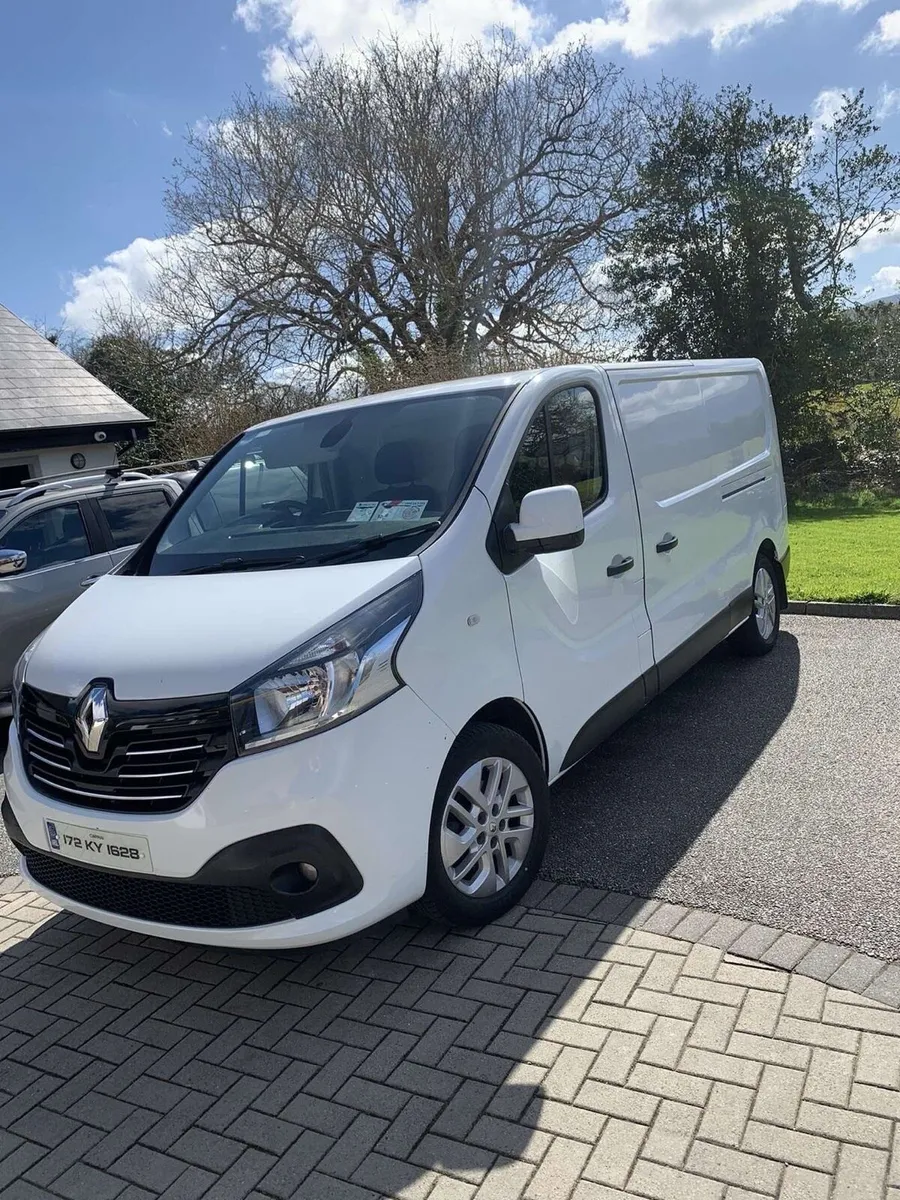 2017 Renault traffic sport - Image 1