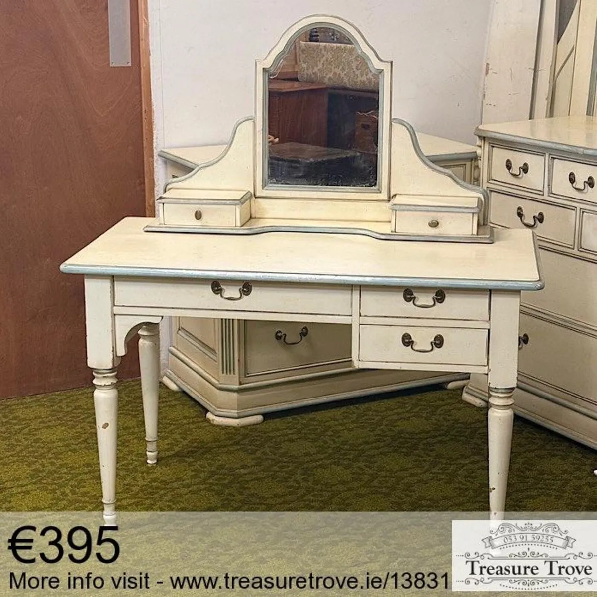 Vintage and Antique Dressing Tables - Image 4