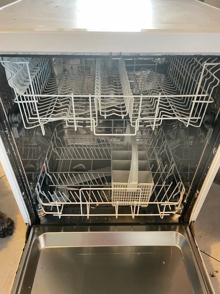 Dishwasher - Image 3