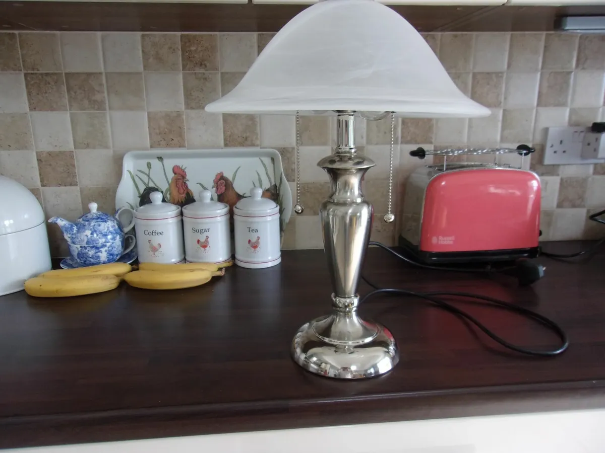 TABLE  LAMPS  ELECTRIC  ALL AS  NEW - Image 2