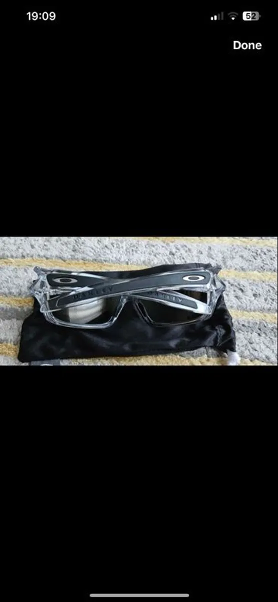 oakley sun glasses - Image 4
