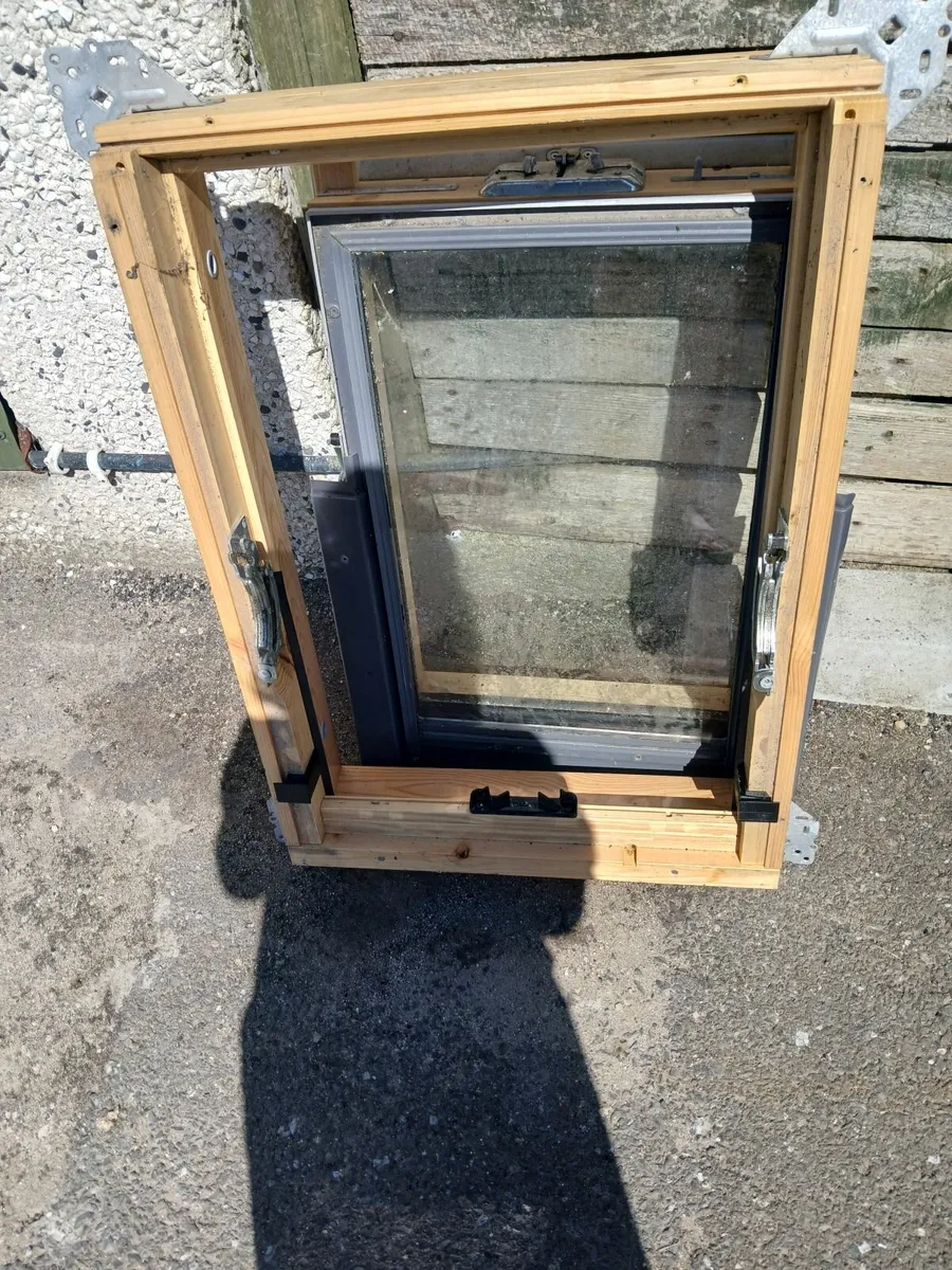 Velux roof window - Image 4