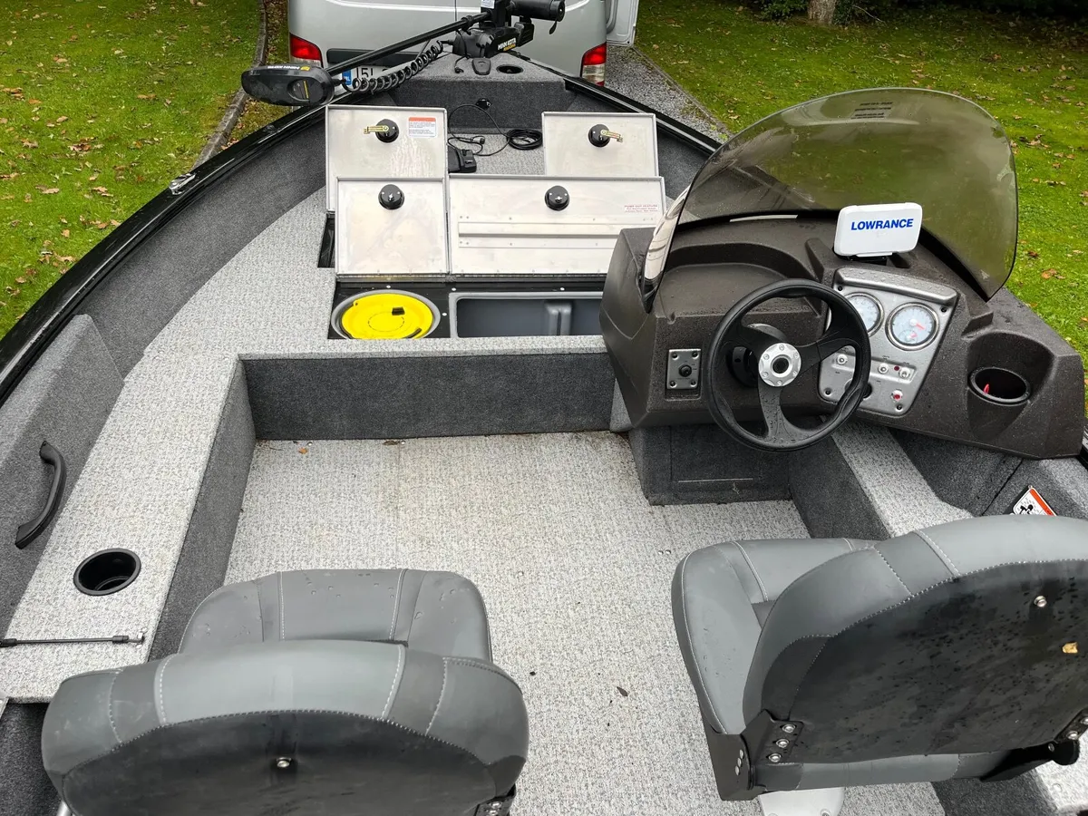Aluminium Boat Tracker Proguide V16 - Image 1