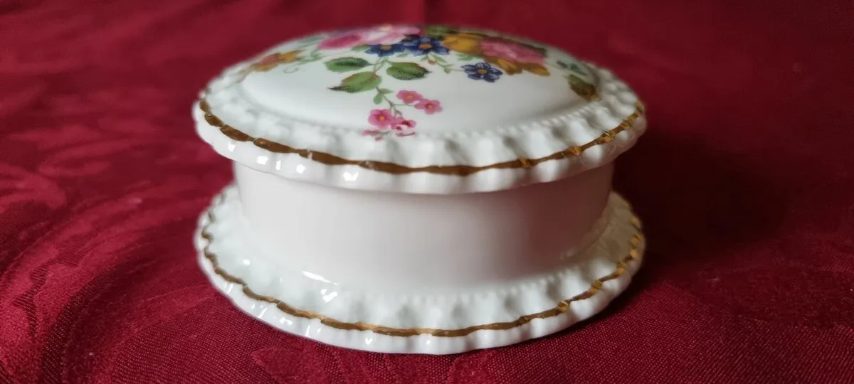 Crown England  BoneChina Floral Jewelry TrinketBox - Image 4