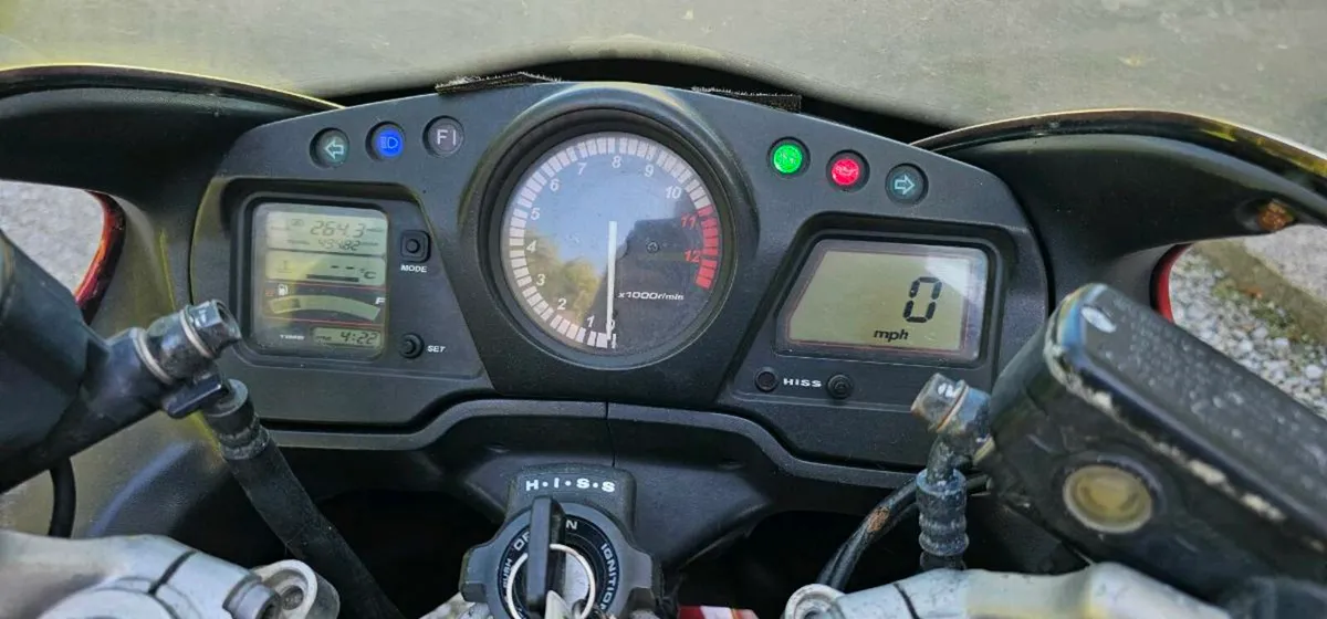 Honda Blackbird 1100 - Image 2