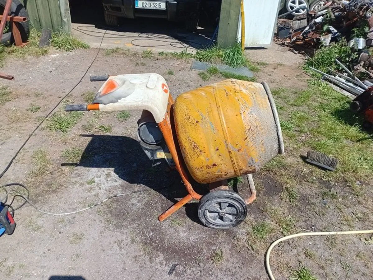 Cement mixer electric - Image 1