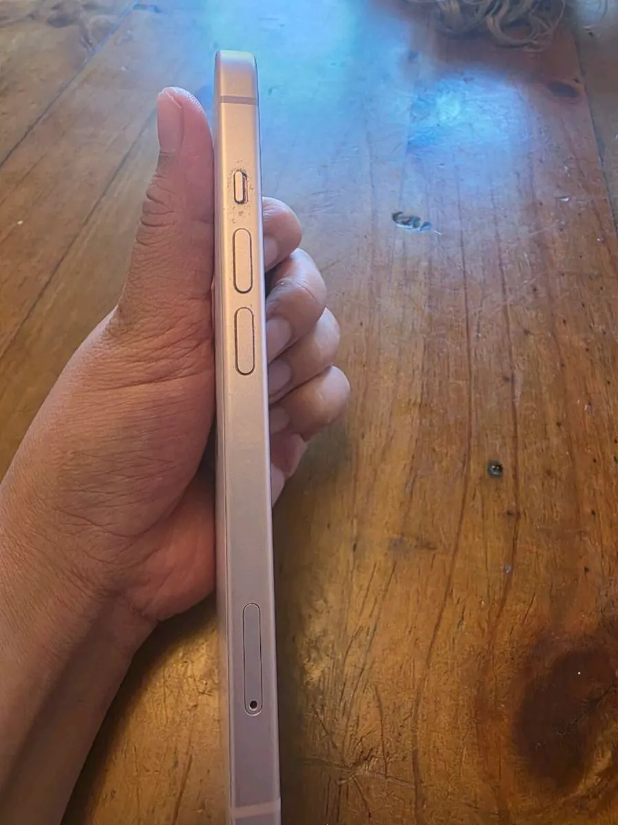 I phone 15  128GB - Image 4