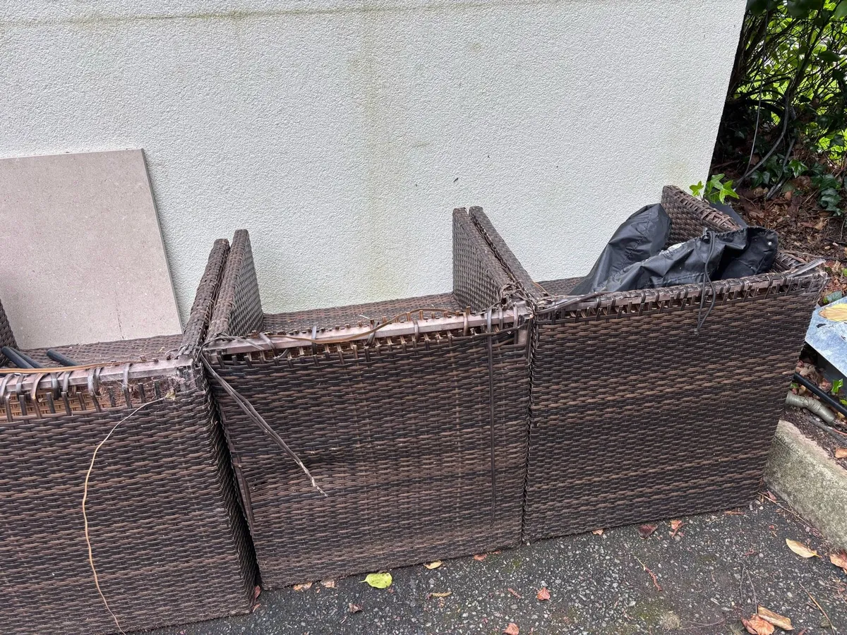 Outdoor Table and Chairs - Image 3