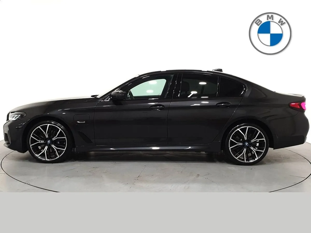 BMW 5 Series 530e Xdrive M Sport Saloon - Image 4
