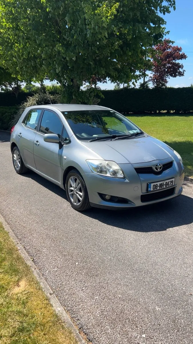 Toyota Auris - €2750 - Image 1