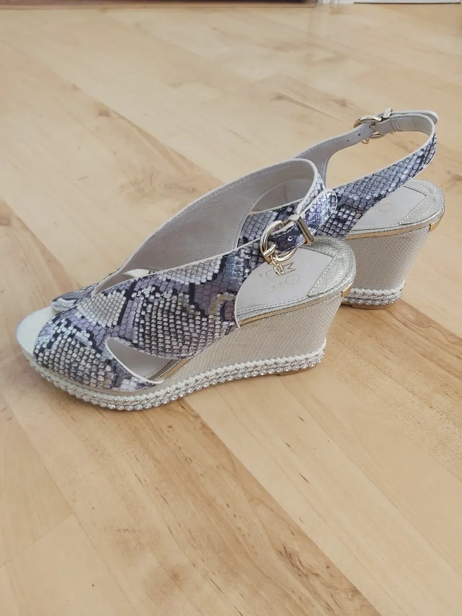 Moda in Pella embellishment wedges - Image 4
