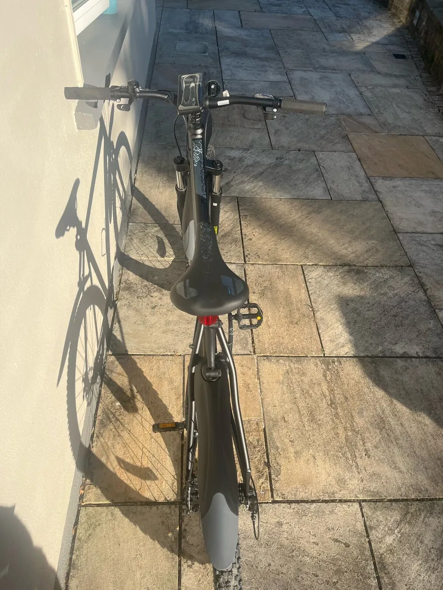 Hybrid bike - Image 2