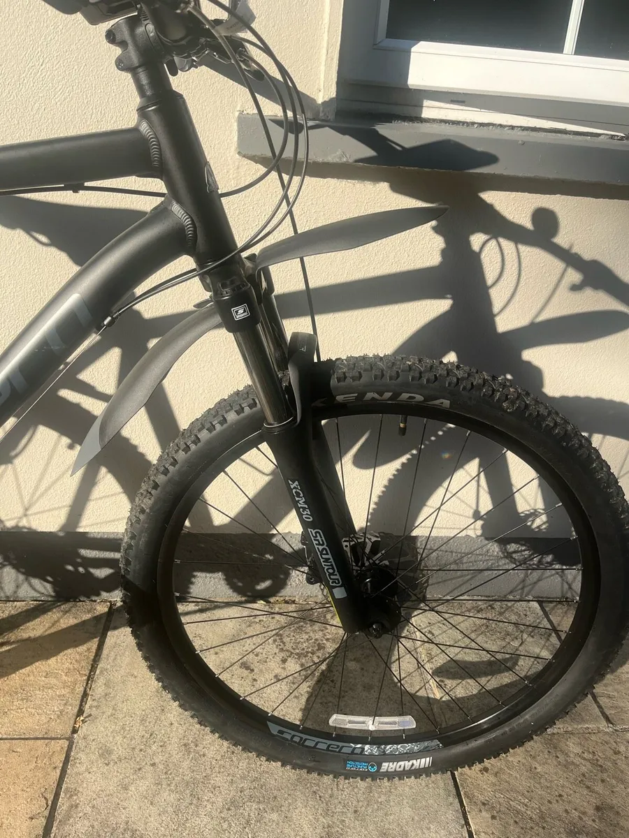 Hybrid bike - Image 4