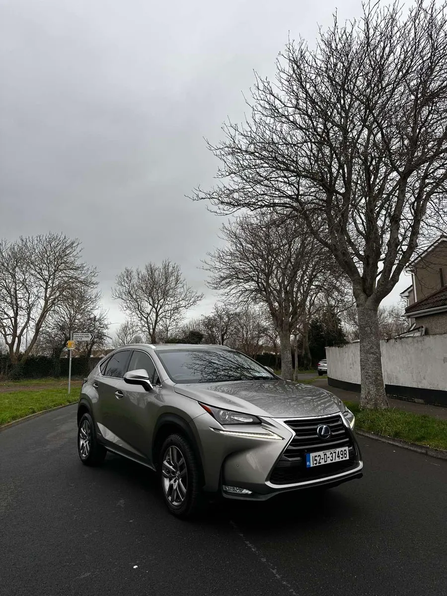 lexus - Image 1
