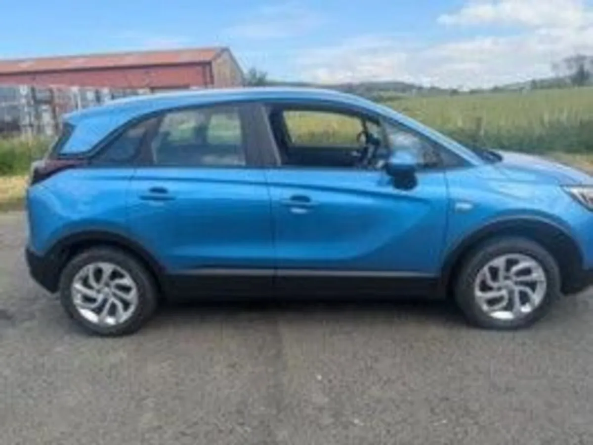 2017 Vauxhall Crossland X 1.2 cc turbo - Image 4