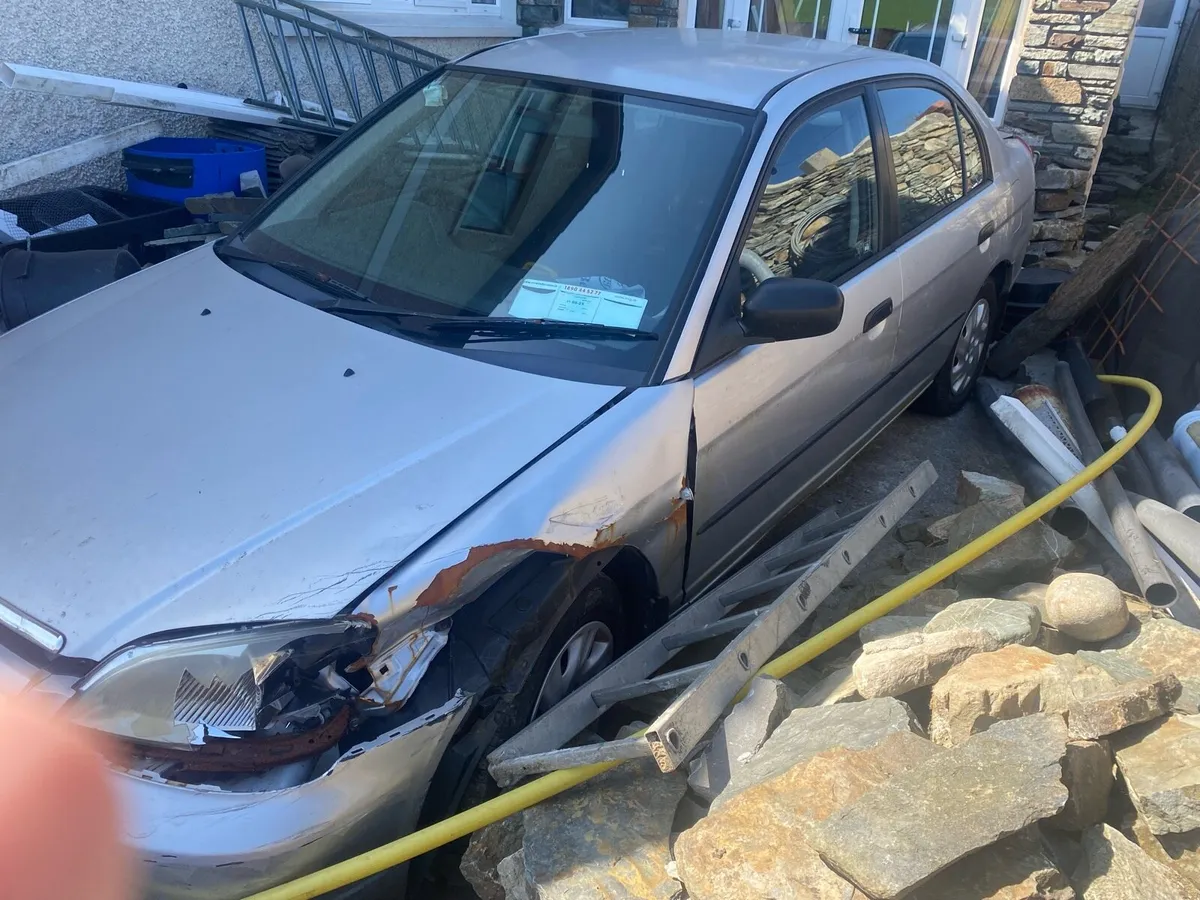 Honda civic - Image 4