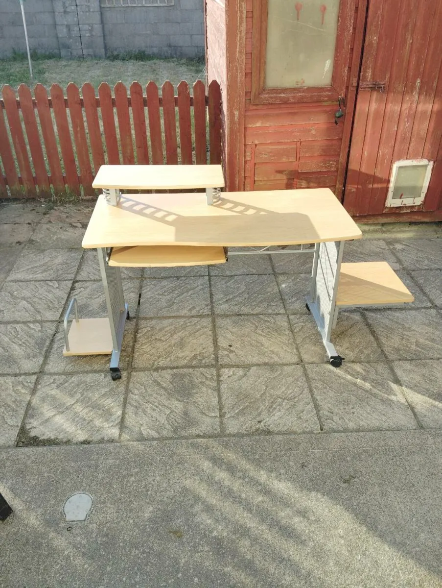 Office Desk - Image 1