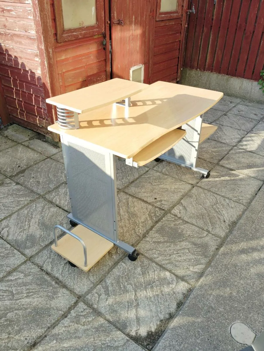 Office Desk - Image 3