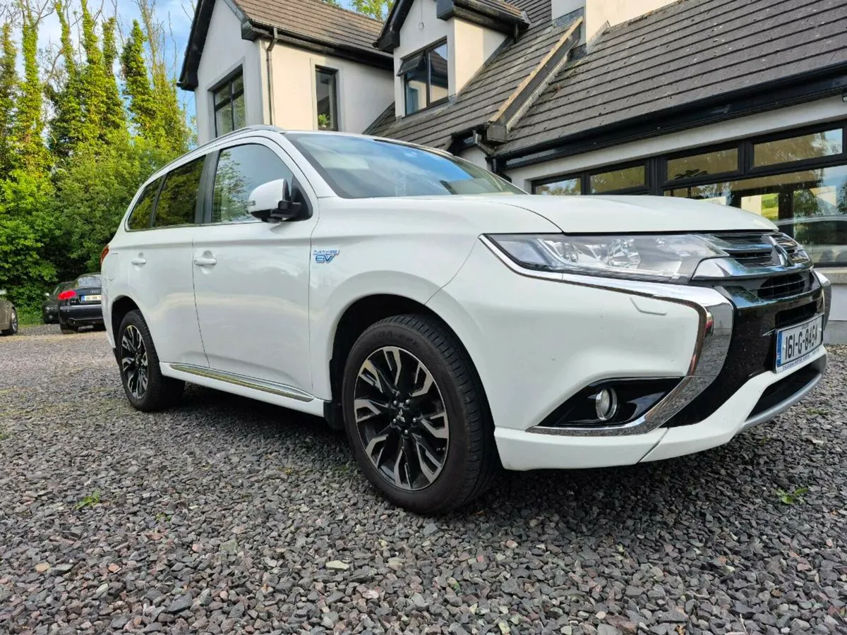 Mitsubishi Outlander 2.0 Phev - Image 4