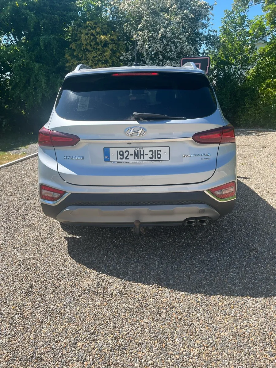 Hyundai Santa Fe 2019 (192) - Image 3