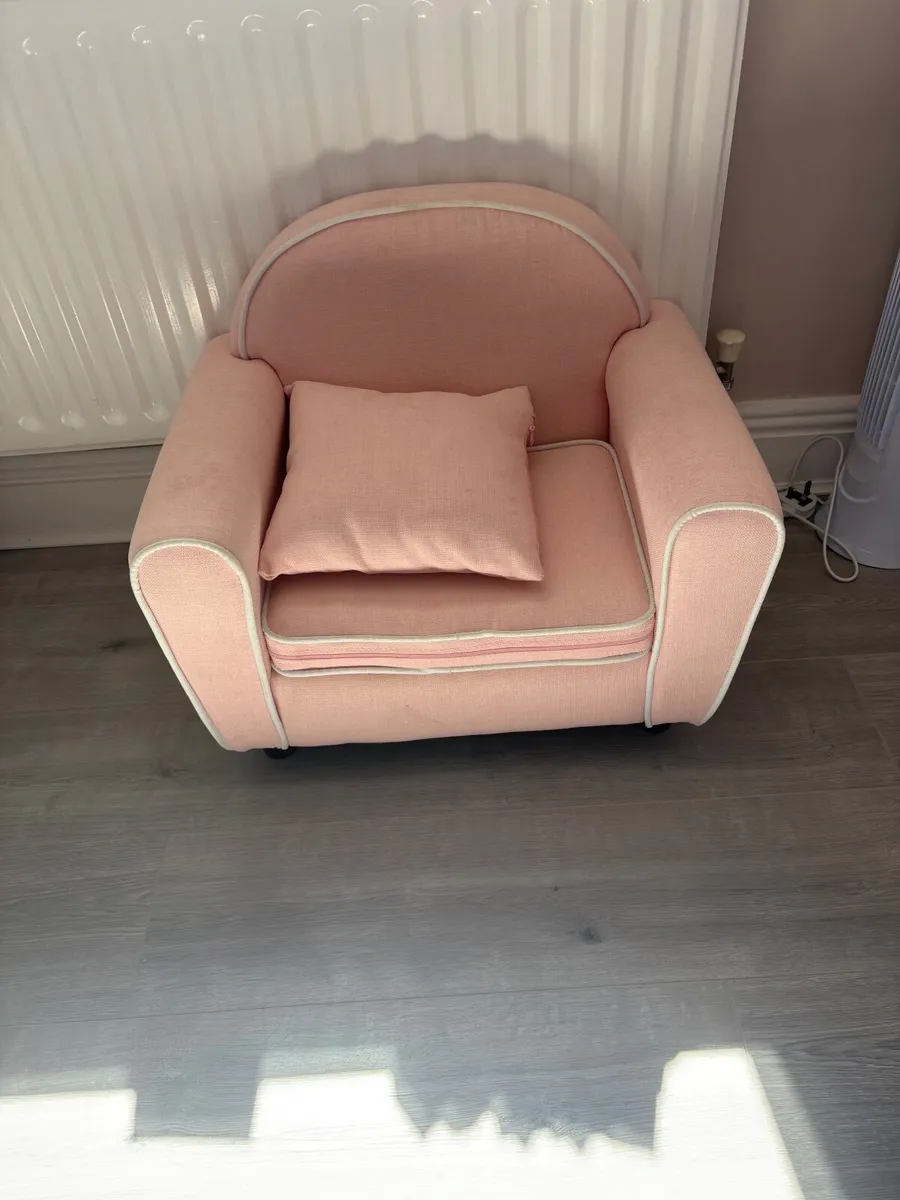 Toddler chair - Image 1