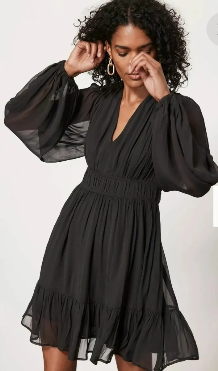 Mint Velvet dark grey ruched waist mini (worth€139 - Image 1