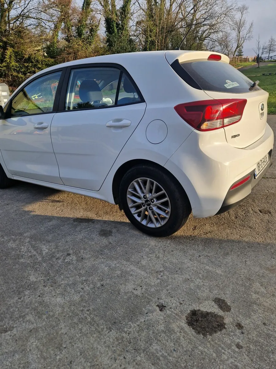 Kia Rio very low km - Image 3