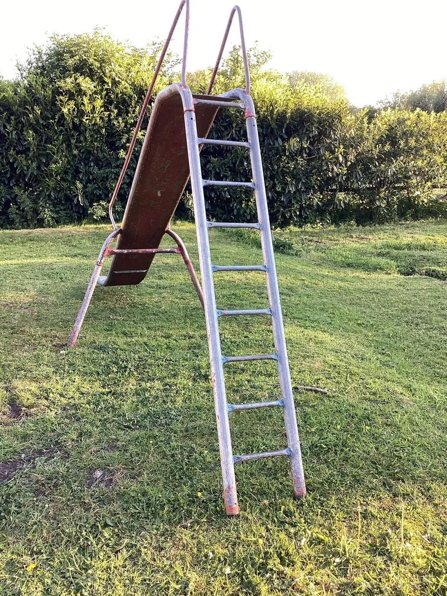 Trampoline and slide - Image 3
