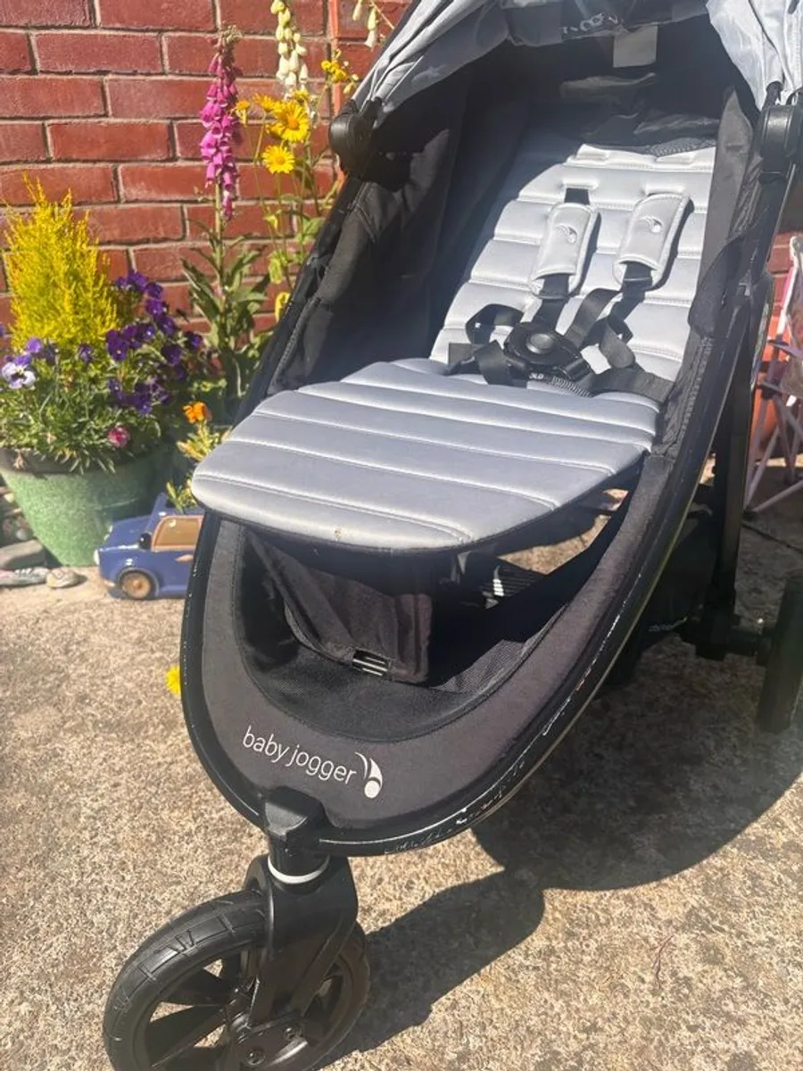 City Mini GT2 BabyJogger and single belly bar - Image 3