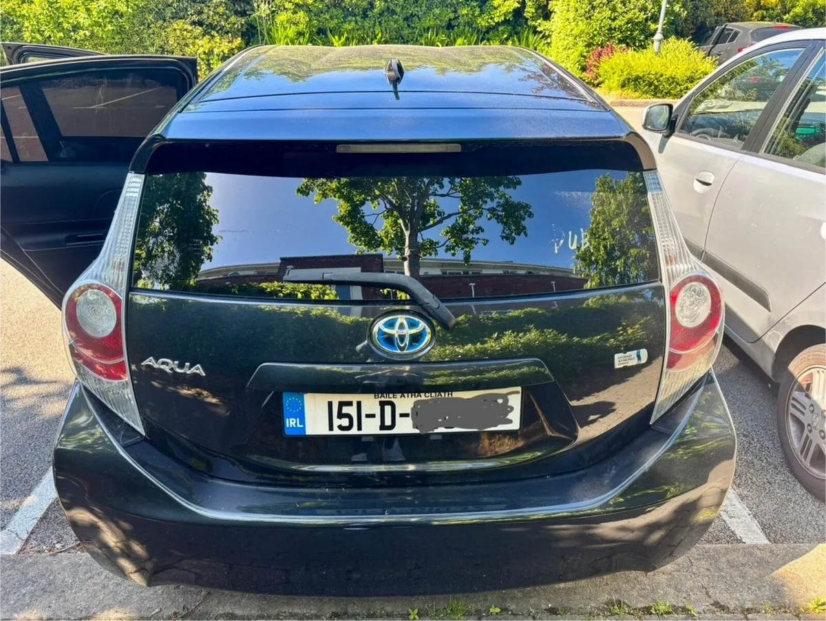 Toyota Aqua 2015 - Image 2