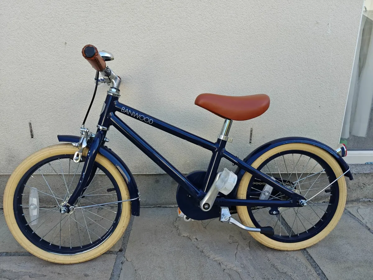 Banwood Classic Pedal Bike – Blue - Image 1