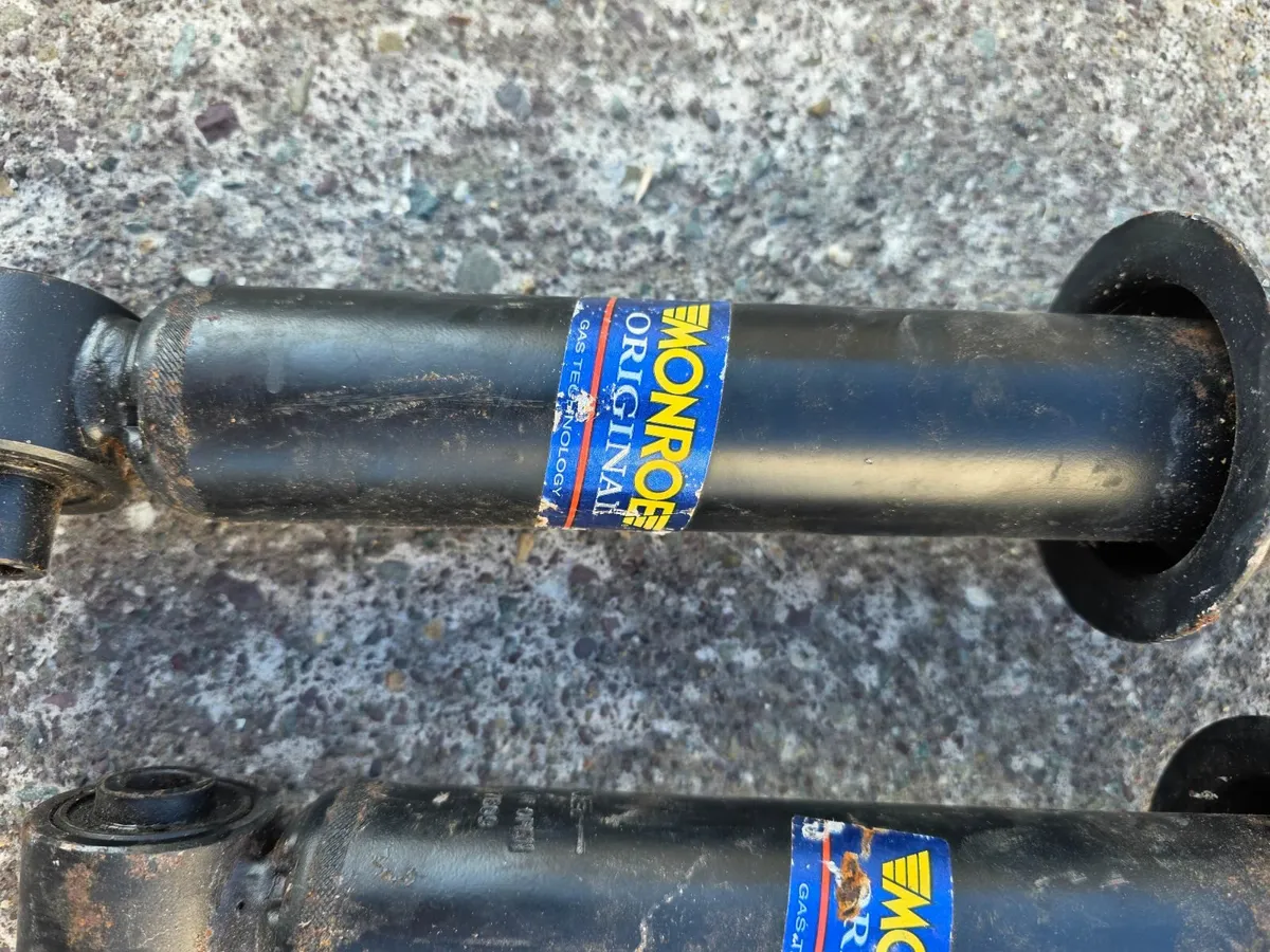 Bmw 525D 1995 car shocks - Image 3