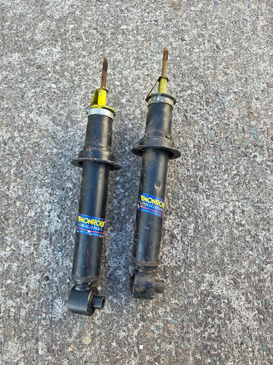 Bmw 525D 1995 car shocks - Image 1