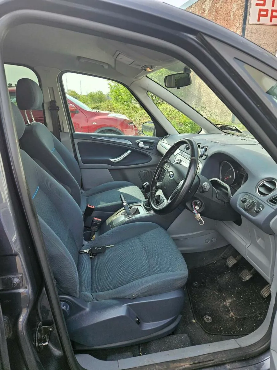 Ford Galaxy - Image 4