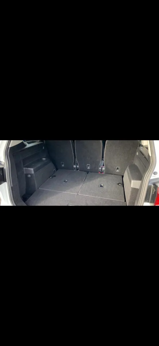 Volkswagen Touran  7-Seater - Image 2