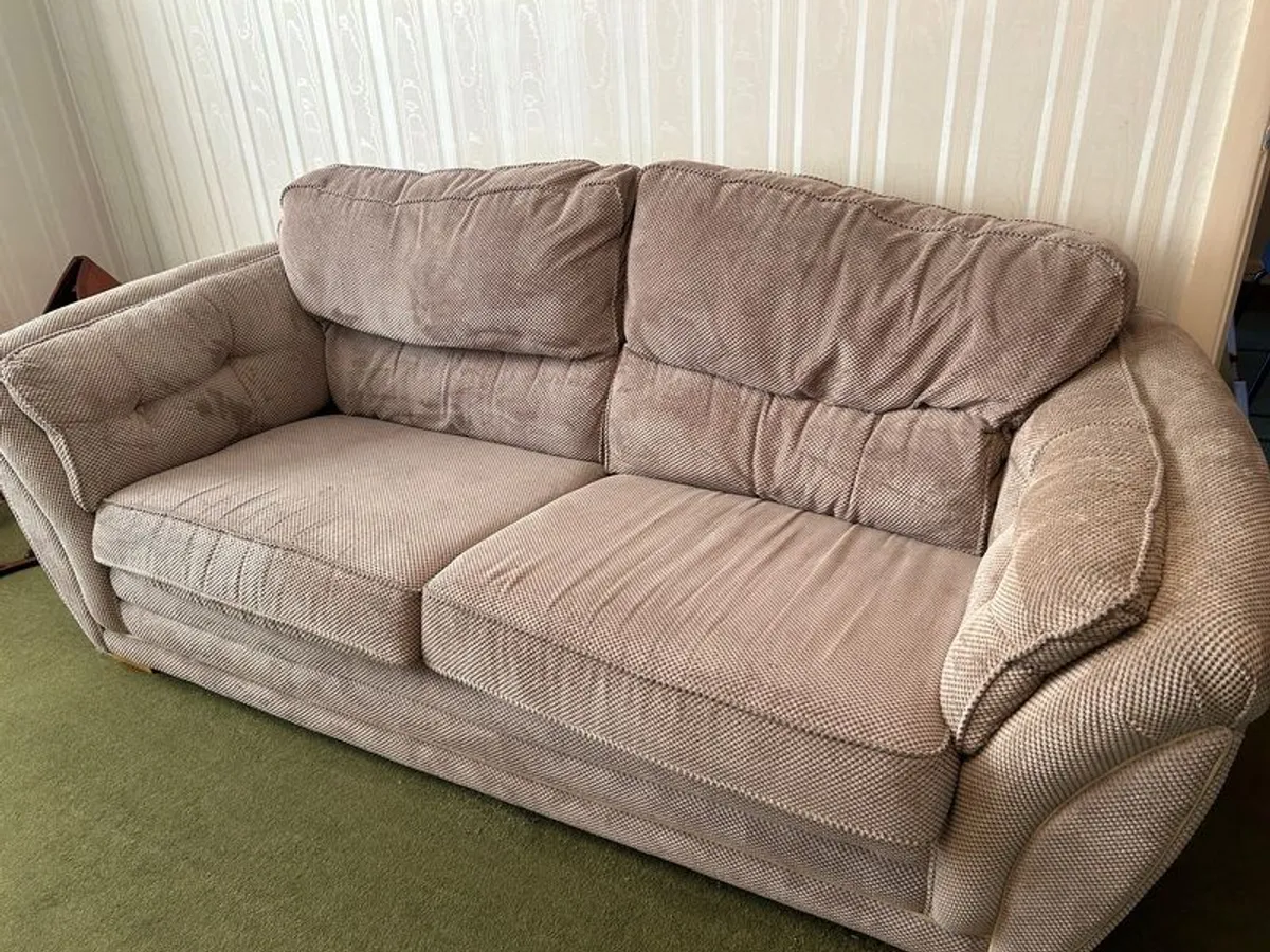 Quality 3 seater sofa - Image 2